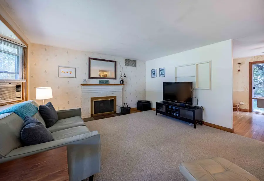 4 Virginia Road, Medway, MA 02053 - #3