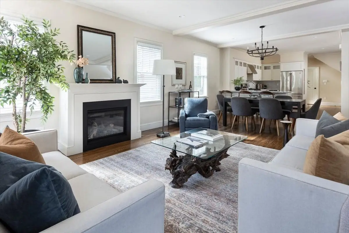 17 Davis Ave. #1, Brookline, MA 02445 - #1