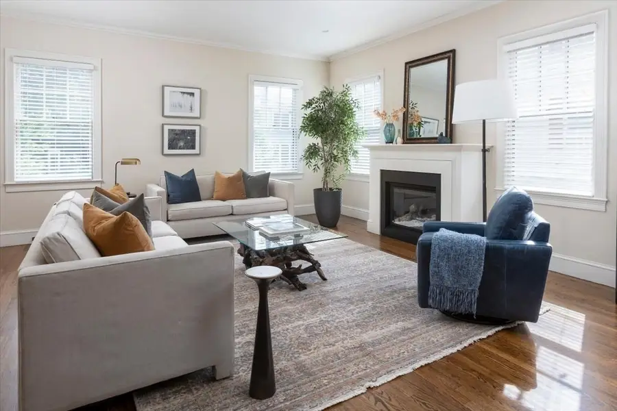 17 Davis Ave. #1, Brookline, MA 02445 - #2