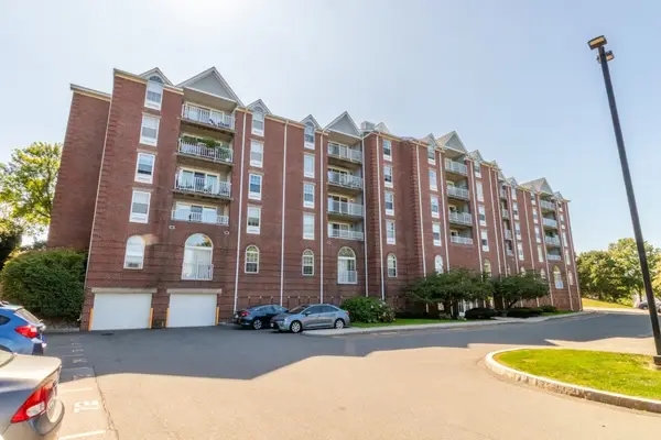 100 Boatswains Way #308, Chelsea, MA 02150