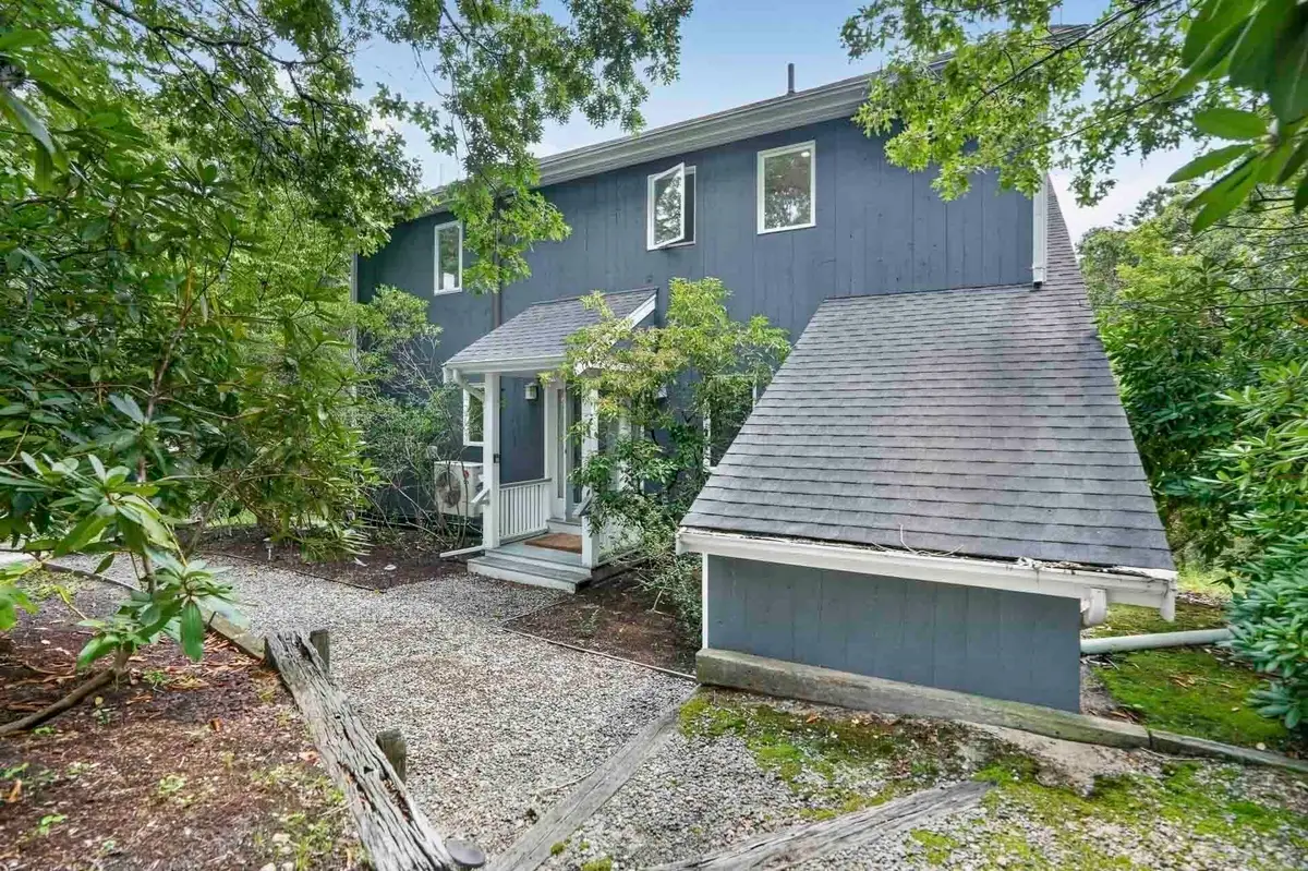 14 High Meadow Ln, Oak Bluffs, MA 02557 - #1
