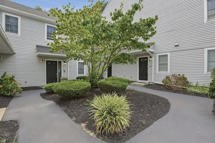 125 Highland St #304, Taunton, MA 02780 - #2