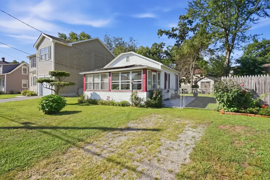 114 Hood St, Springfield, MA 01109 - #2