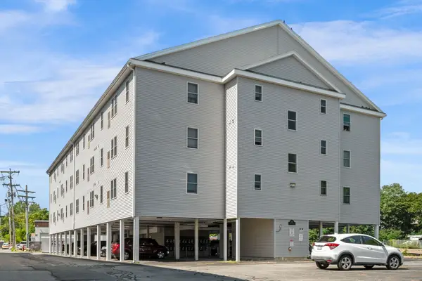 107 Foster St #304, Peabody, MA 01960
