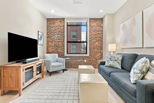121 Portland St #302, Boston, MA 02114