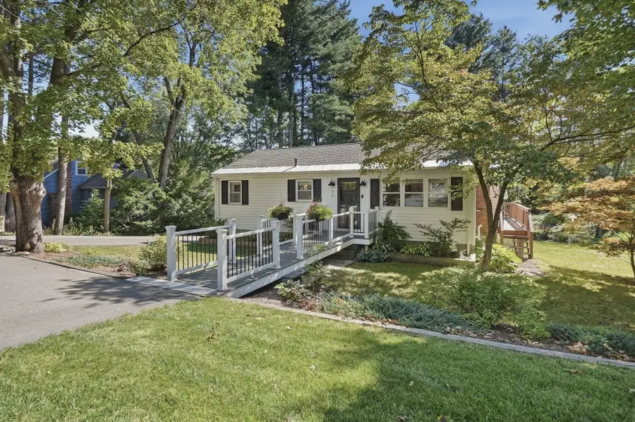 71 Causeway St, Hudson, MA 01749 - #3