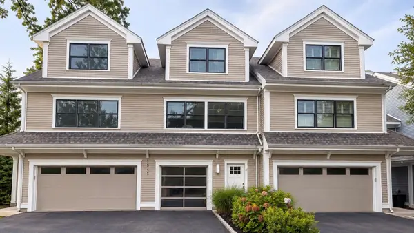 1525 Beacon St #3, Newton, MA 02468