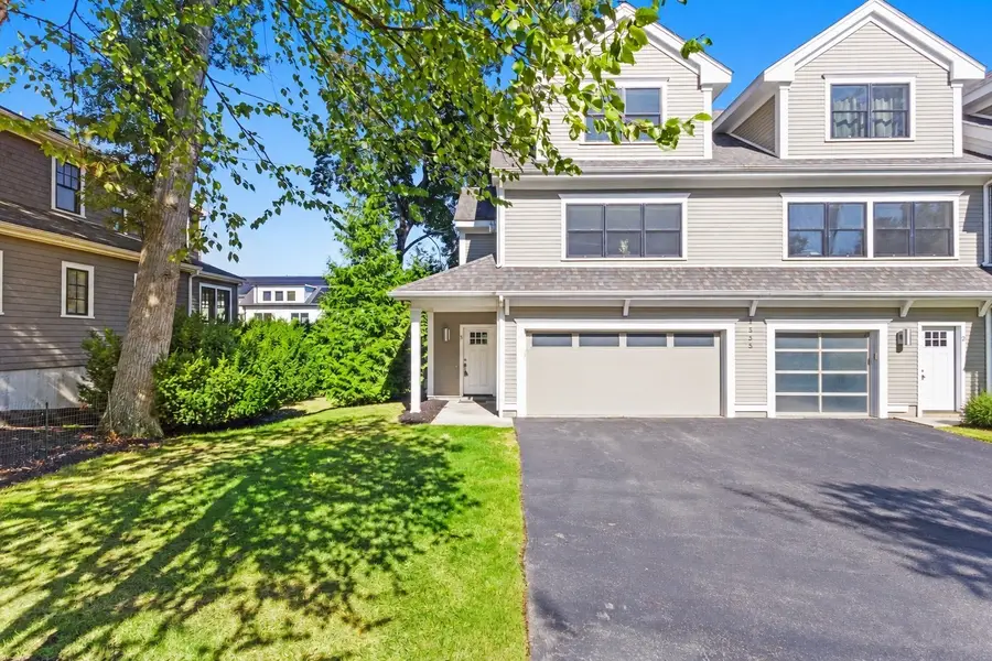 1525 Beacon St #3, Newton, MA 02468 - #2