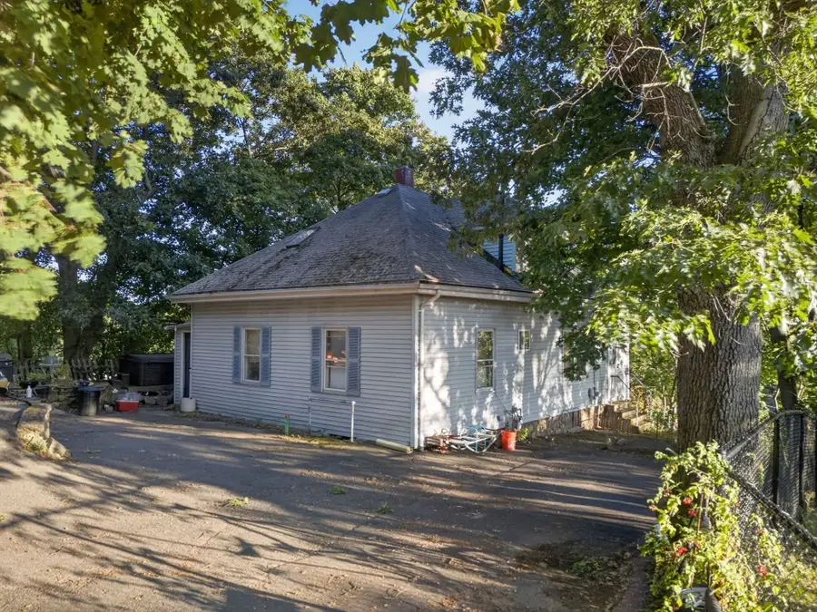 51 Bartholomew, Peabody, MA 01960 - #2