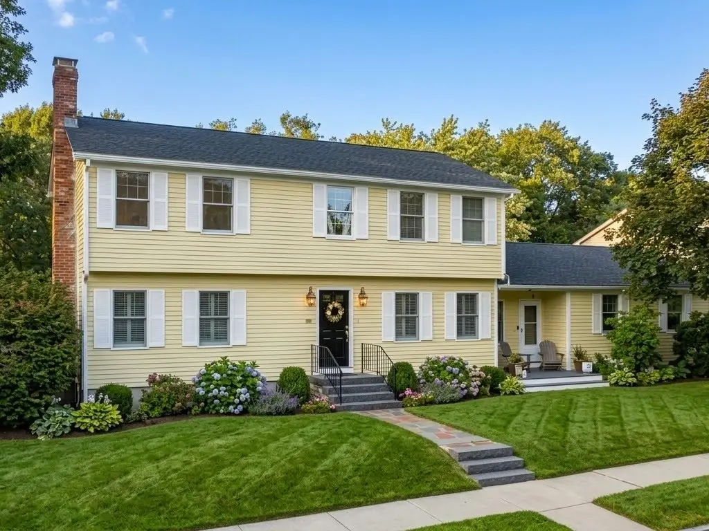1 Cricket Ln, Worcester, MA 01602 - #1