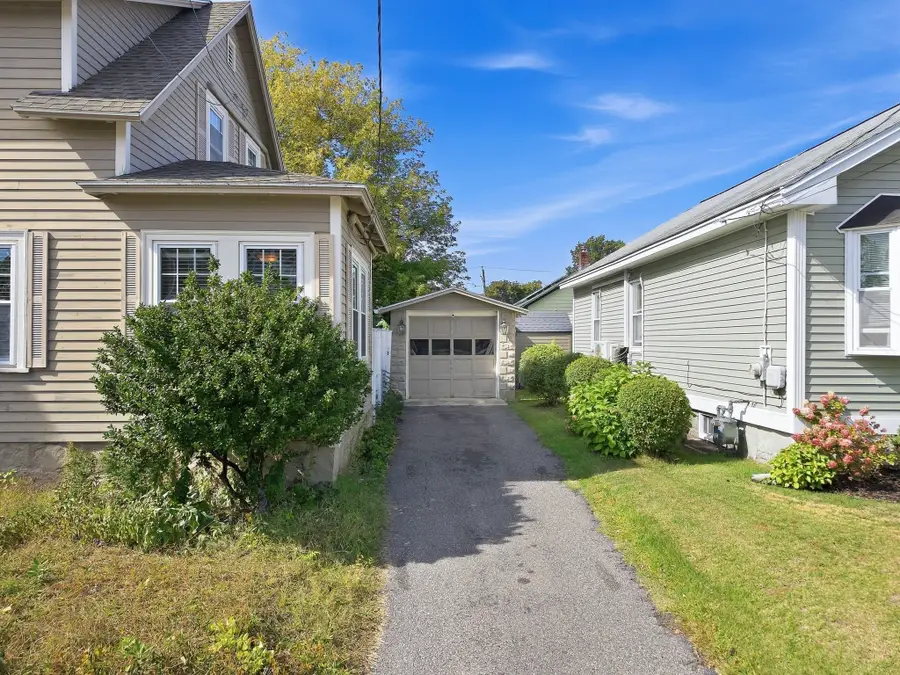 125 Upham St, Lowell, MA 01851 - #2