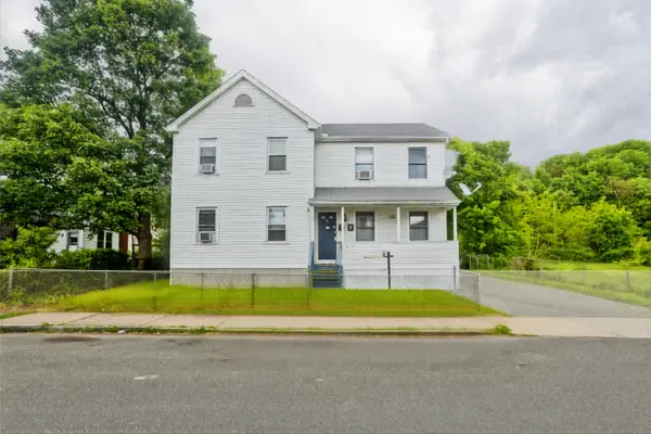 9-11 Richelieu St, Springfield, MA 01105