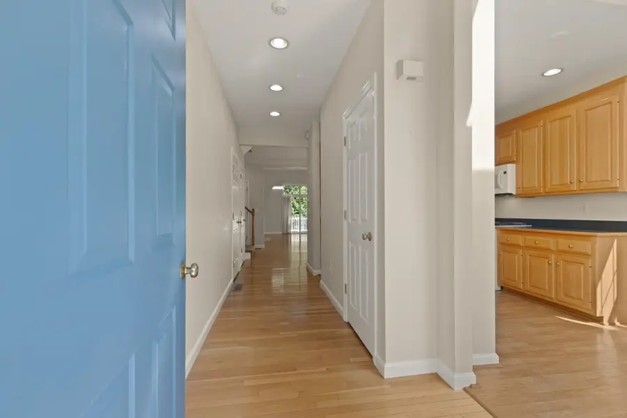 9 Kingson Ln #6, Medway, MA 02053 - #3