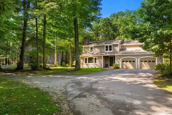 75 Mount Lebanon St, Pepperell, MA 01463