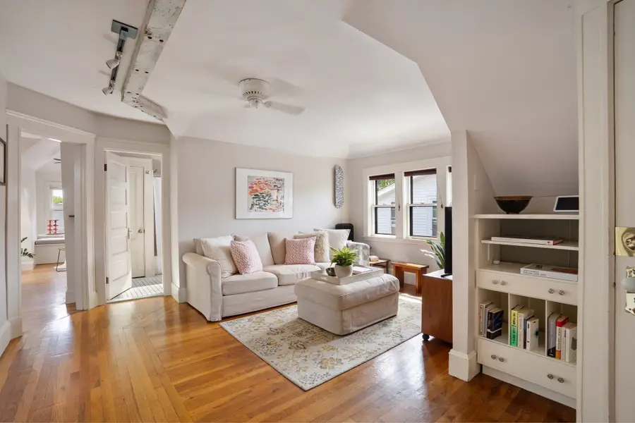 10-12 Notre Dame Avenue #3, Cambridge, MA 02140 - #2
