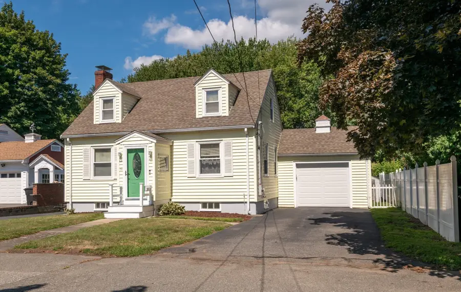 31 Eustis St., Saugus, MA 01906 - #3