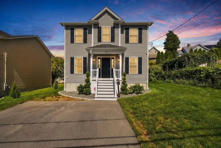 774 Hicks St, Fall River, MA 02724 - #2