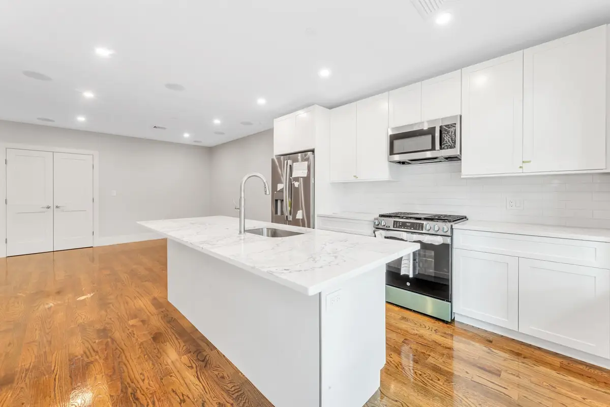 199 Havre St #6, Boston, MA 02128 - #1