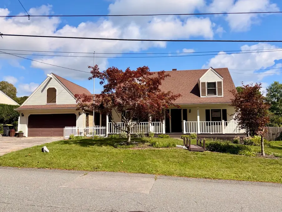 158 Vermont Ave, Somerset, MA 02726 - #3