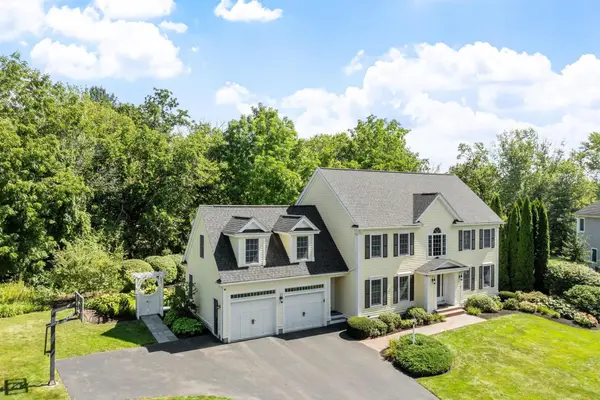 7 Sweeney Ridge Rd, Bedford, MA 01730