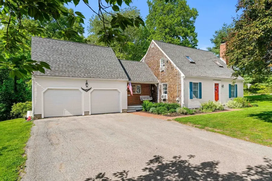 102 Elm St, Newbury, MA 01922 - #3