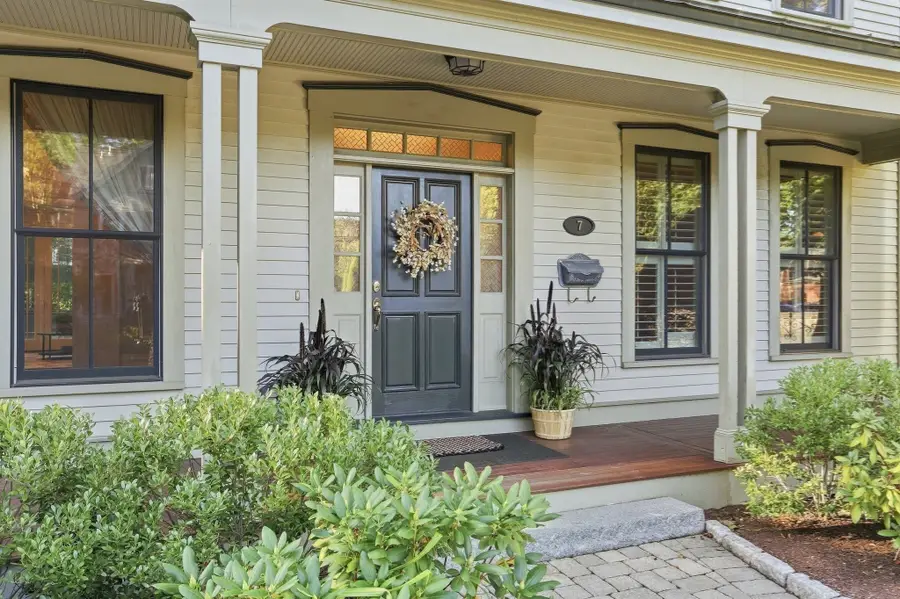 7 Locust Avenue, Lexington, MA 02421 - #2