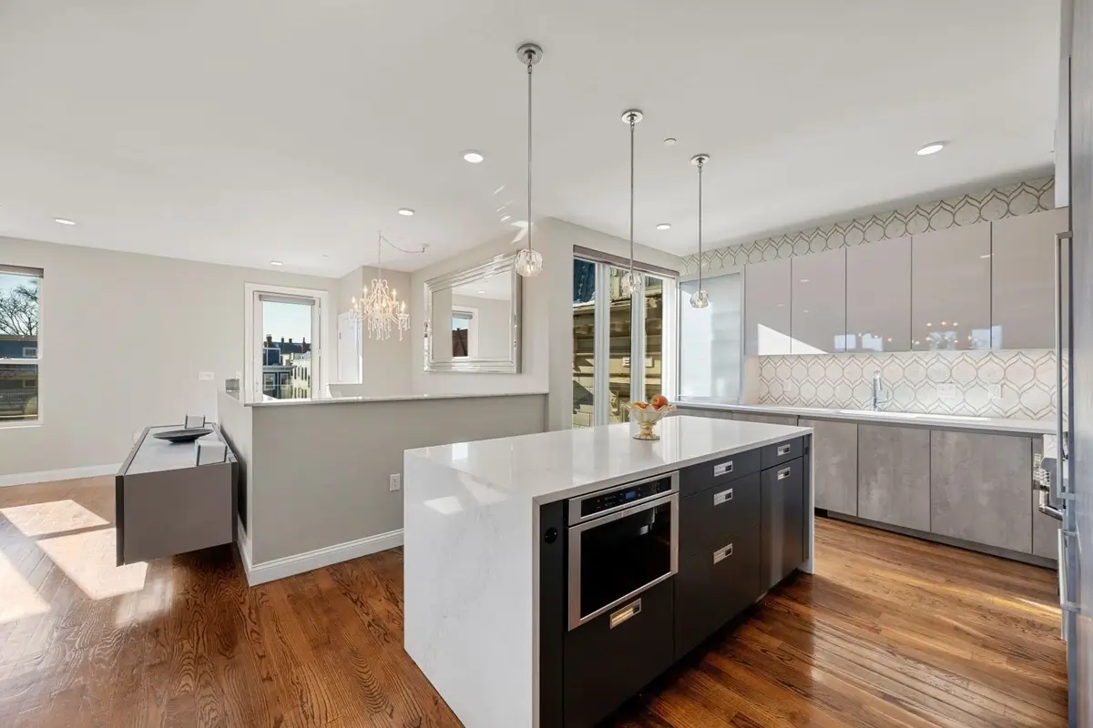 928 E Broadway #9, Boston, MA 02127 - #1