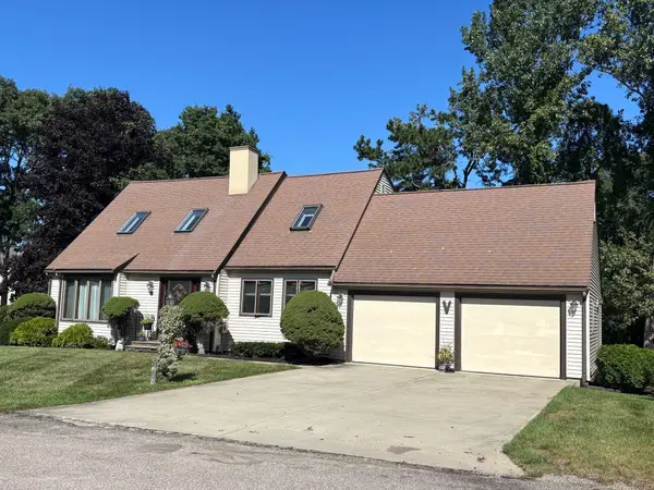 60 Lakewood Drive, Plymouth, MA 02360