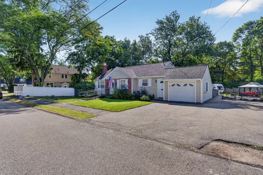63 Burton Terrace, Weymouth, MA 02190 - #3