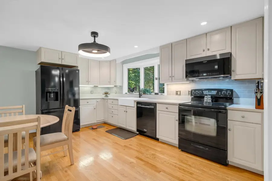 6 W Parish Dr, Andover, MA 01810 - #3