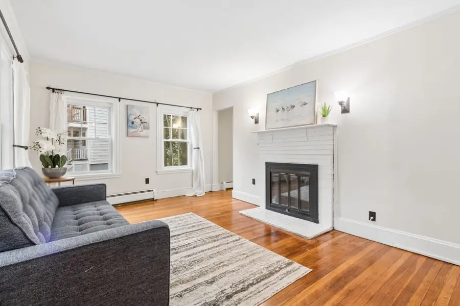 15 Woodbine Ter, Auburndale, MA 02466 - #3