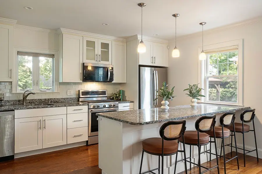 15 Alden Pl #15, Newton, MA 02465 - #2