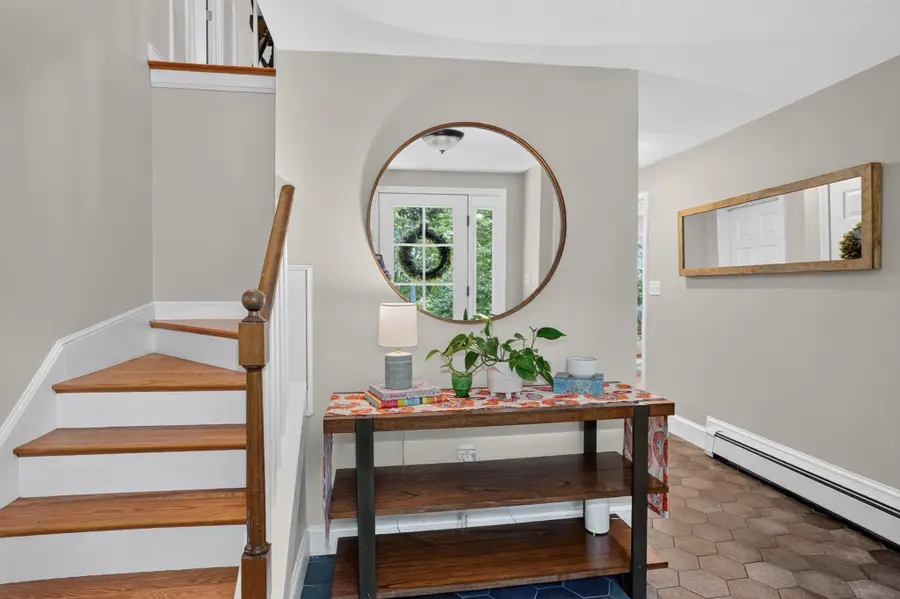 18 Coolidge Cir, Northborough, MA 01532 - #3
