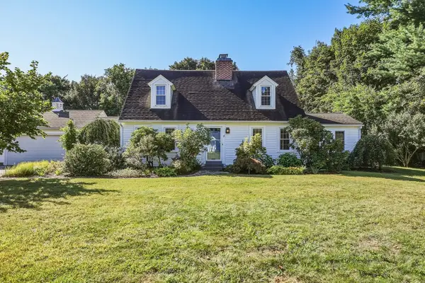 16 Hunting Lane, Wilbraham, MA 01095