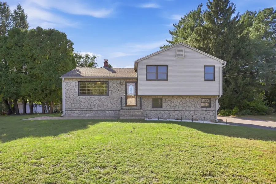 98 Meadowlark Dr, Longmeadow, MA 01106 - #2