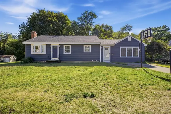65 Bay State Cir, Abington, MA 02351
