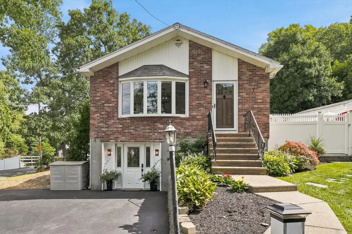 60 Hobson St, Saugus, MA 01906 - #1
