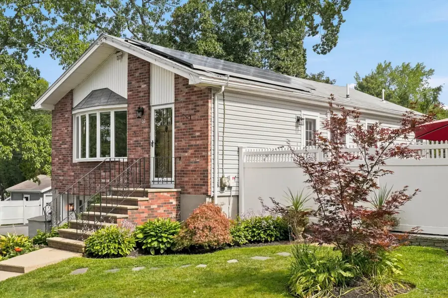 60 Hobson St, Saugus, MA 01906 - #2