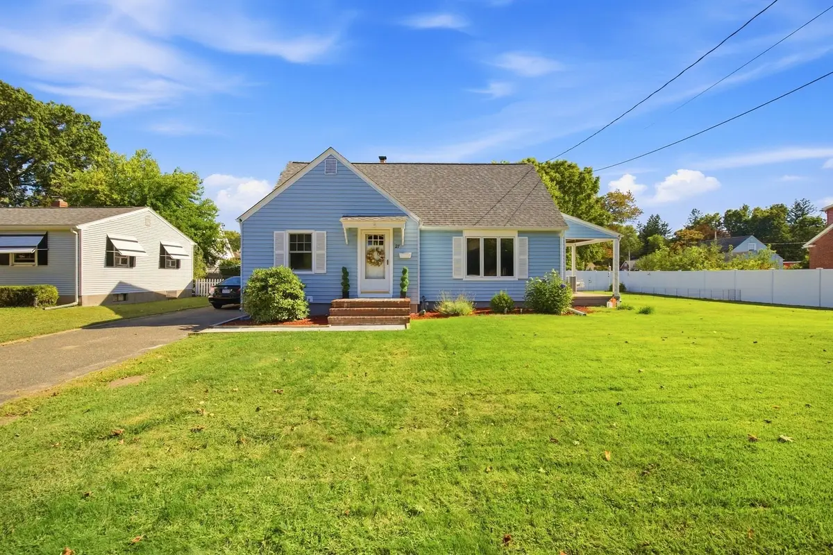 27 Palmer Ave, Chicopee, MA 01020 - #1
