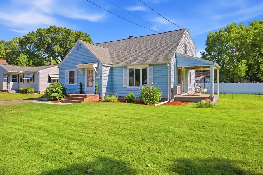 27 Palmer Ave, Chicopee, MA 01020 - #2