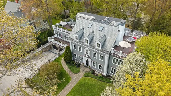 95 Temple St, Newton, MA 02465