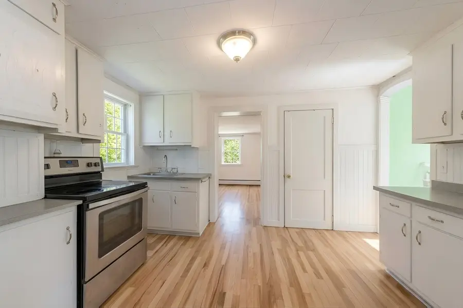 76 E Shore Rd, Holbrook, MA 02343 - #3