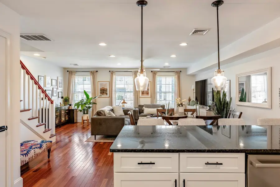 107 Liverpool St #2, Boston, MA 02128 - #3