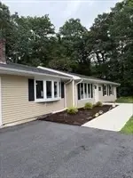 443 Cross Rd, Dartmouth, MA 02747