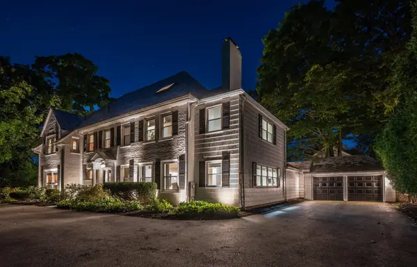 1175 Centre St, Newton, MA 02459