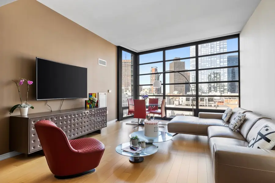 580 Washington Street #PH05, Boston, MA 02111 - #2