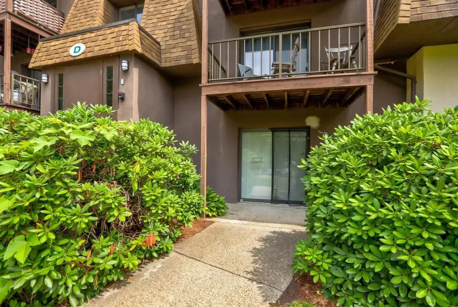 491 W Central St #D2, Franklin, MA 02038 - #2