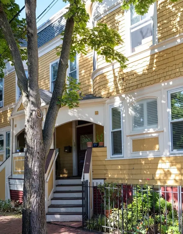 199-201 Hamilton Street #2, Cambridge, MA 02139