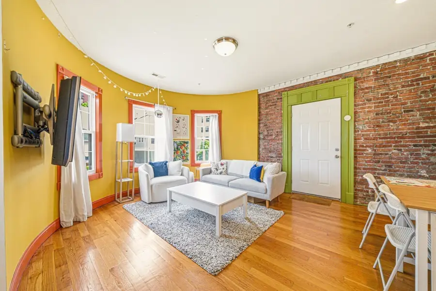 12-14 Everett St #202, Boston, MA 02134 - #2