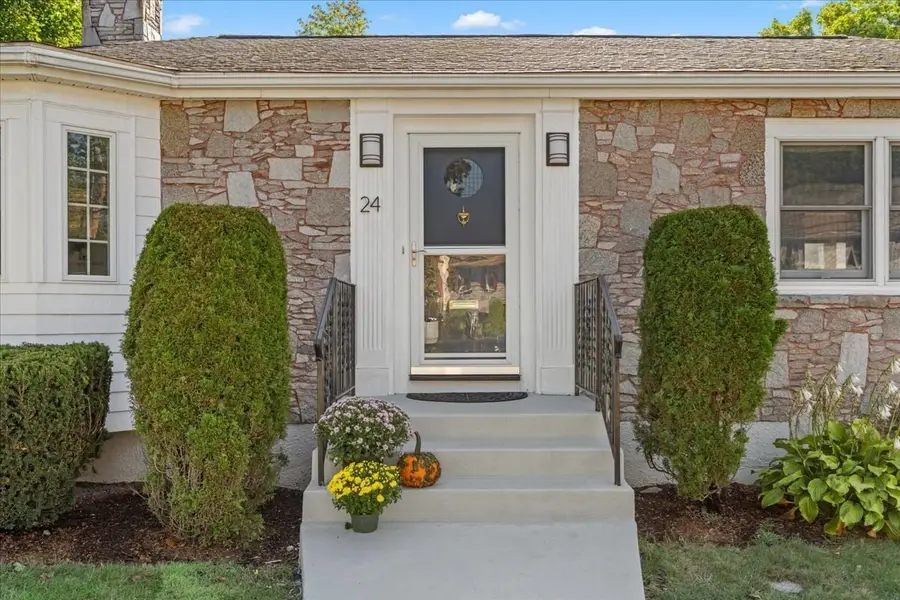24 Great Meadow Rd, Newton, MA 02459 - #2